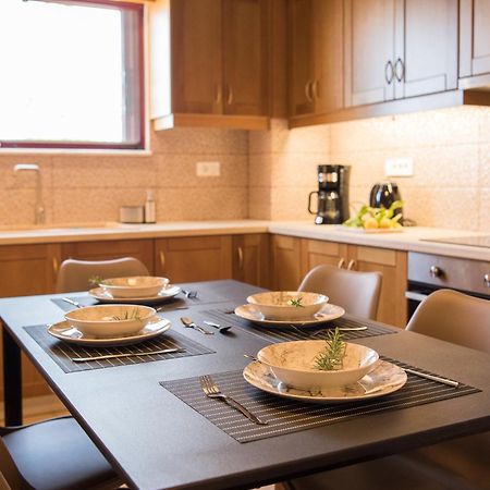Akrotiri Sea View Suites Ngoại thất bức ảnh