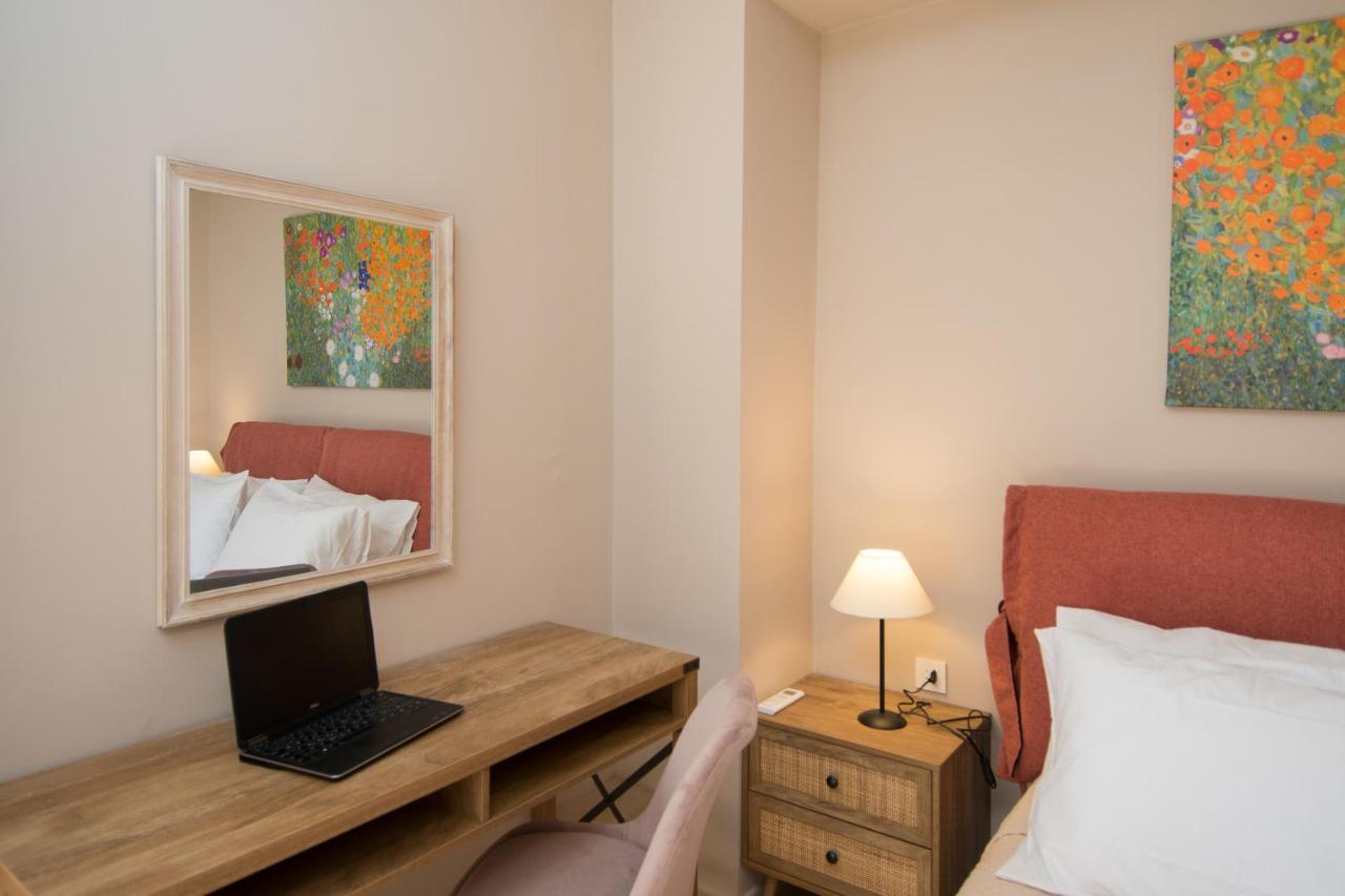 Akrotiri Sea View Suites Ngoại thất bức ảnh