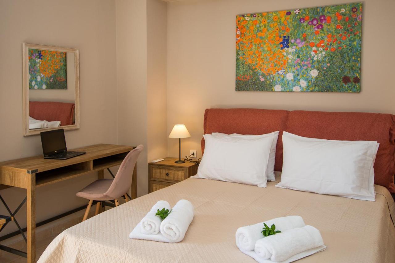 Akrotiri Sea View Suites Ngoại thất bức ảnh