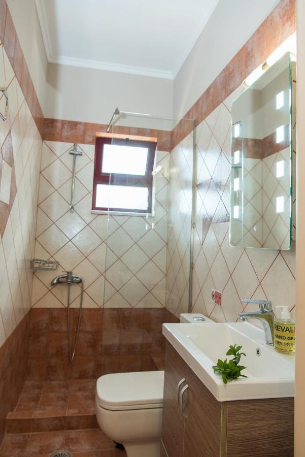Akrotiri Sea View Suites Ngoại thất bức ảnh