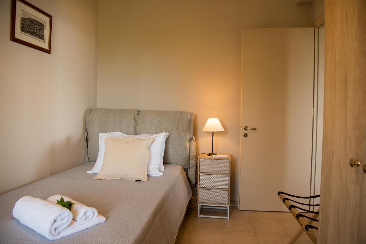 Akrotiri Sea View Suites Ngoại thất bức ảnh